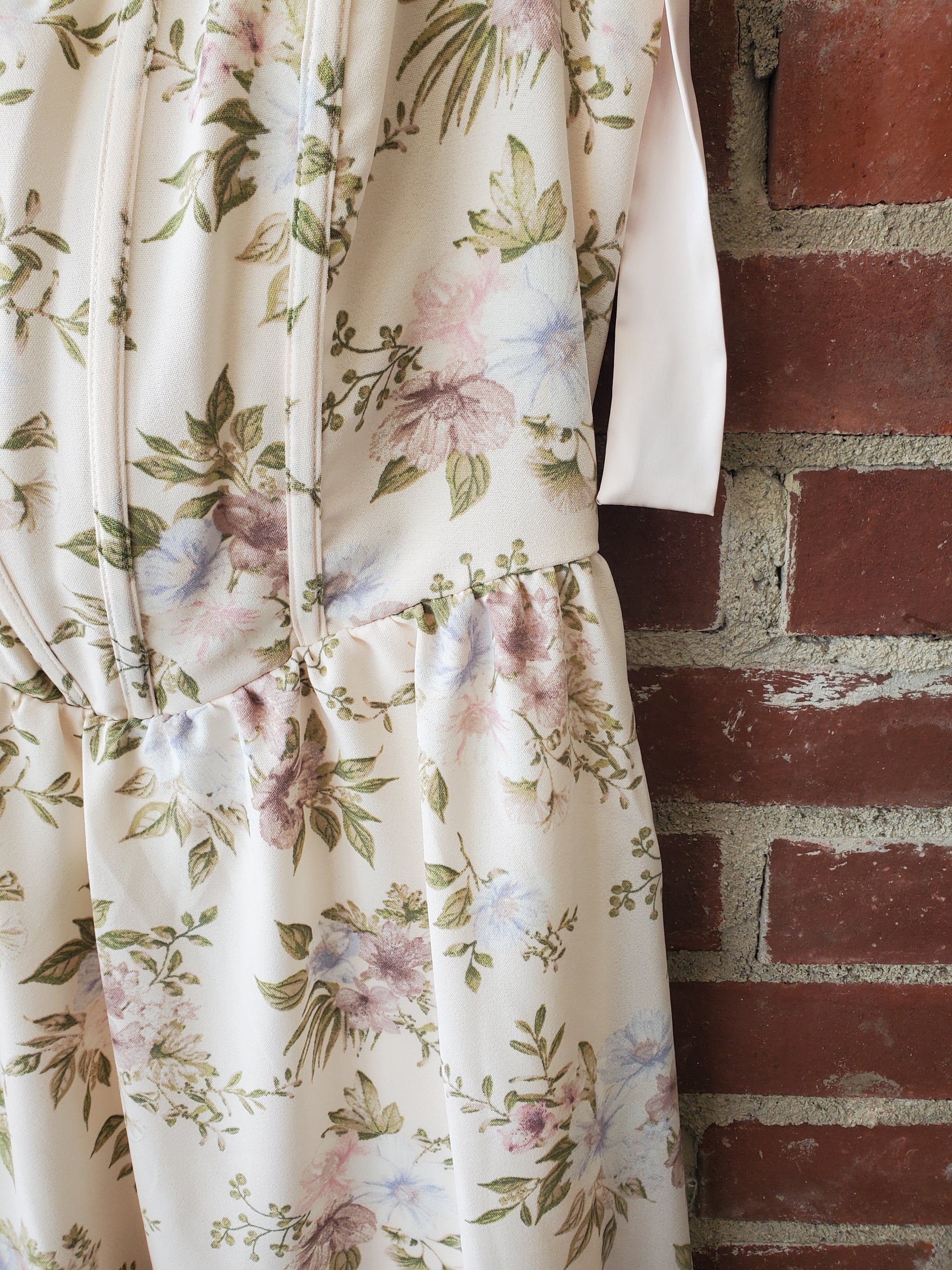 peach floral midi dress Peach Floral Midi Dress – Deer Park Boutique